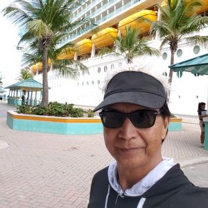 Meet your Posher, Manuel